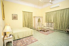 Nilambag palace