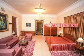 Nilambag palace