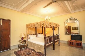 Nilambag palace