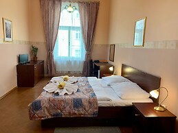 Hotel Victor