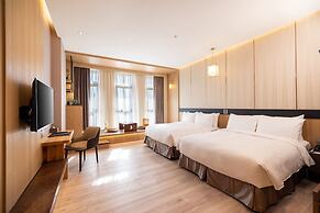 Euphoria Hotel