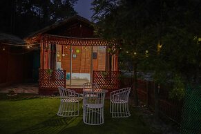 Kainaat A Riverside Homestay