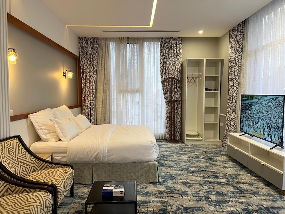 ROOMS HOTEL