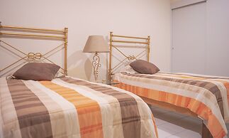 Gaviotas Apartments