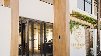 Las Hadas Apartments