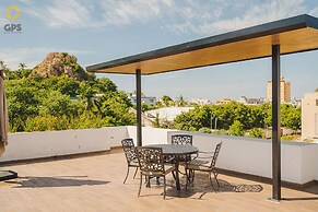 Las Hadas Apartments