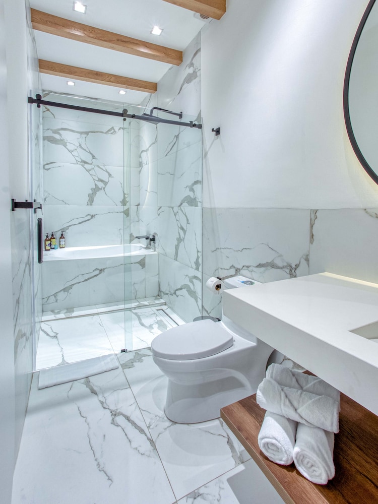 Wanderlot- Hotel Plaza Central