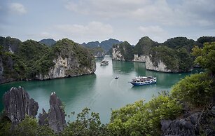 La Pandora Boutique Cruise