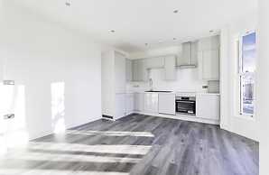 Luxury Self-contained 2-bedroom Duplex Apartment