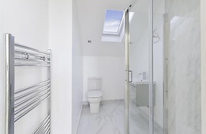 Luxury Self-contained 2-bedroom Duplex Apartment