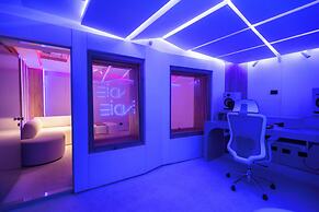 Indie Universe Creative Hotel