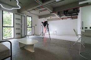 Indie Universe Creative Hotel