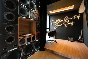 Indie Universe Creative Hotel