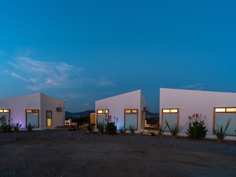 Sarab Hotel