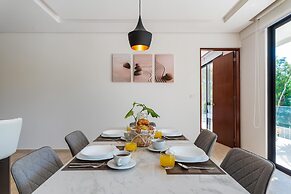 Panoramic By Alegria Rentals and Sandy Powerful