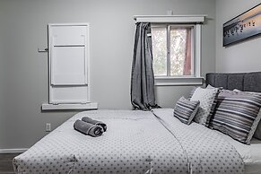 Shirlea Boutique Cottage