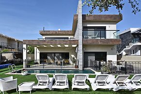 Villa Victoria Kalanit