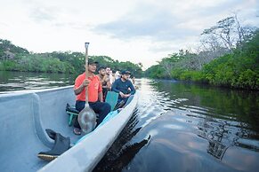 Piranha EcoLodge