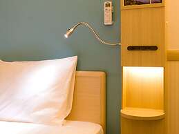 Toyoko Inn Imba Nihon-idai Ekimae