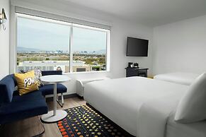 Aloft by Marriott Henderson