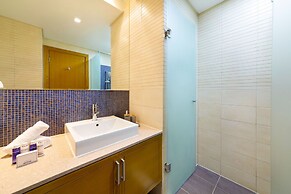 Maison Privee - Exclusive Apt with Seafront Views over Palm Jumeirah