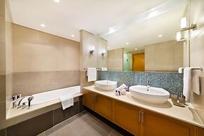 Maison Privee - Exclusive Apt with Seafront Views over Palm Jumeirah