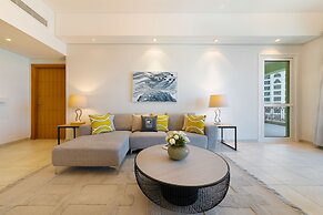 Maison Privee - Exclusive Apt with Seafront Views over Palm Jumeirah