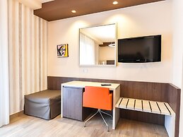 BHotel