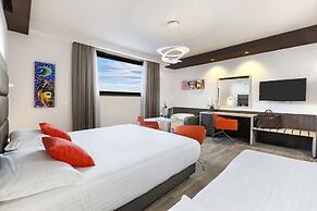 BHotel