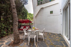 BT Apartments in Llanca