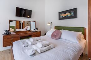 Mosta Dome B&B