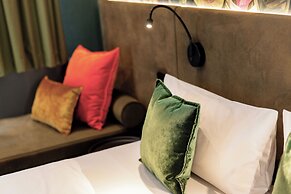 Rugs Hotel Augsburg, Trademark Collection by Wyndham