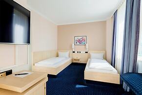 Rugs Hotel Augsburg, Trademark Collection by Wyndham