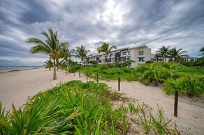 Stunning Ocean Front By Condo Boutique