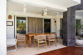 Stunning Ocean Front By Condo Boutique