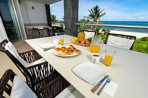 Stunning Ocean Front By Condo Boutique