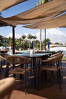 Stunning Ocean Front By Condo Boutique