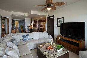 Stunning Ocean Front By Condo Boutique