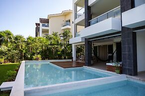 Stunning Ocean Front By Condo Boutique