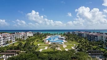 Stunning Ocean Front By Condo Boutique