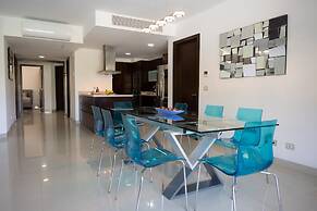 Stunning Ocean Front By Condo Boutique