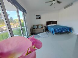 Stunning Ocean Front By Condo Boutique