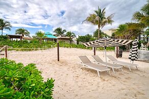Stunning Ocean Front By Condo Boutique