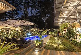 Exōtico Beach Hotel