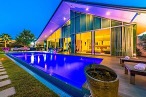 Large Private Pool Villa with 7 BR 7B