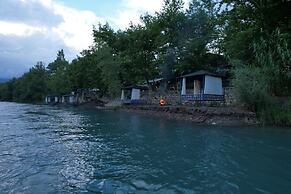 Ozgur Family House