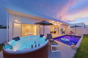 Crystal Villa Bayside