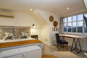 Shelbourne Boutique Lodge
