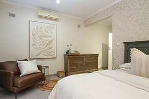 Shelbourne Boutique Lodge