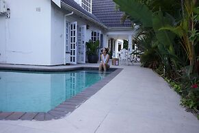Shelbourne Boutique Lodge